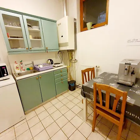 For Rent In Apartment